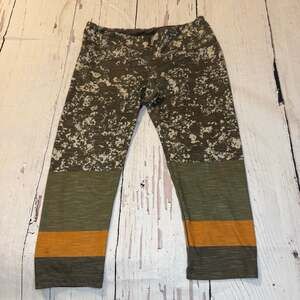 Prana Capri Leggings Womens Small Green Pillar Print Stretch Workout Gym Green